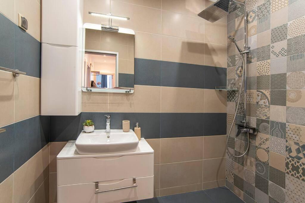 Sunny & Stylish Brand New 2Bdr Apartment + Parking ソフィア エクステリア 写真